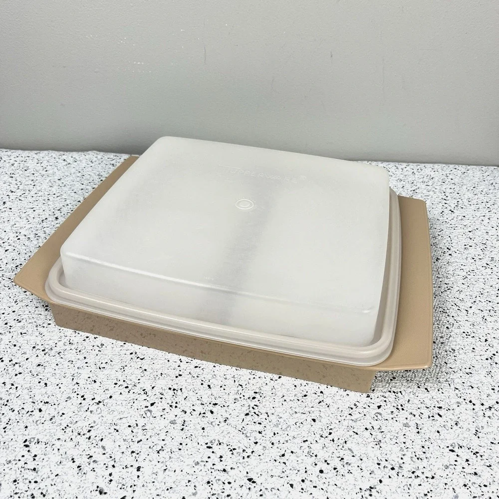 Tupperware Deviled Egg‎ Keeper Carrier Storage Tan Vintage USA 4 pc Trays & Lid